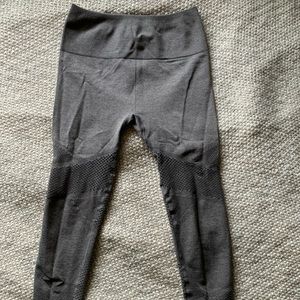 Fabletics seamless 7/8 leggings